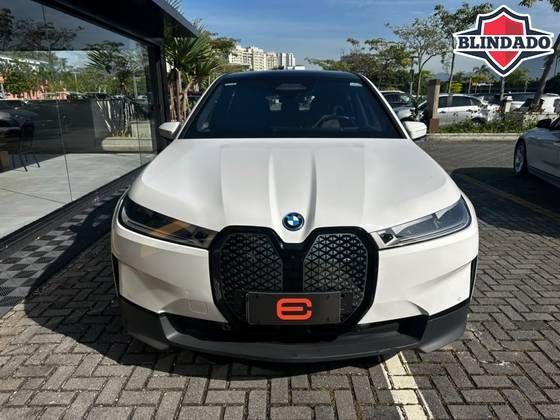 BMW iX ELÉTRICO XDRIVE40 BMW iX ELÉTRICO XDRIVE40